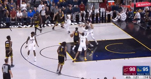 1668239888887083773.gif 事实上.gif